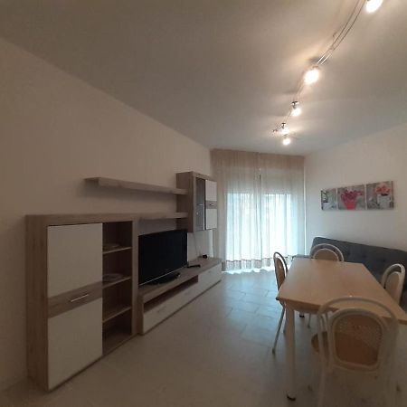 Residence Natante - Walterigato Apartments Solo Per Famiglie Lido di Jesolo Luaran gambar
