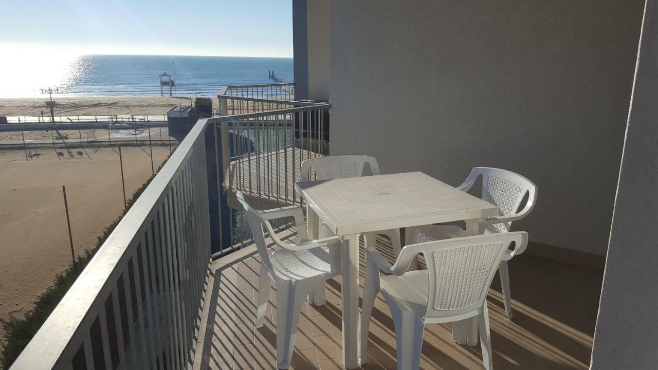 Residence Natante - Walterigato Apartments Solo Per Famiglie Lido di Jesolo Luaran gambar