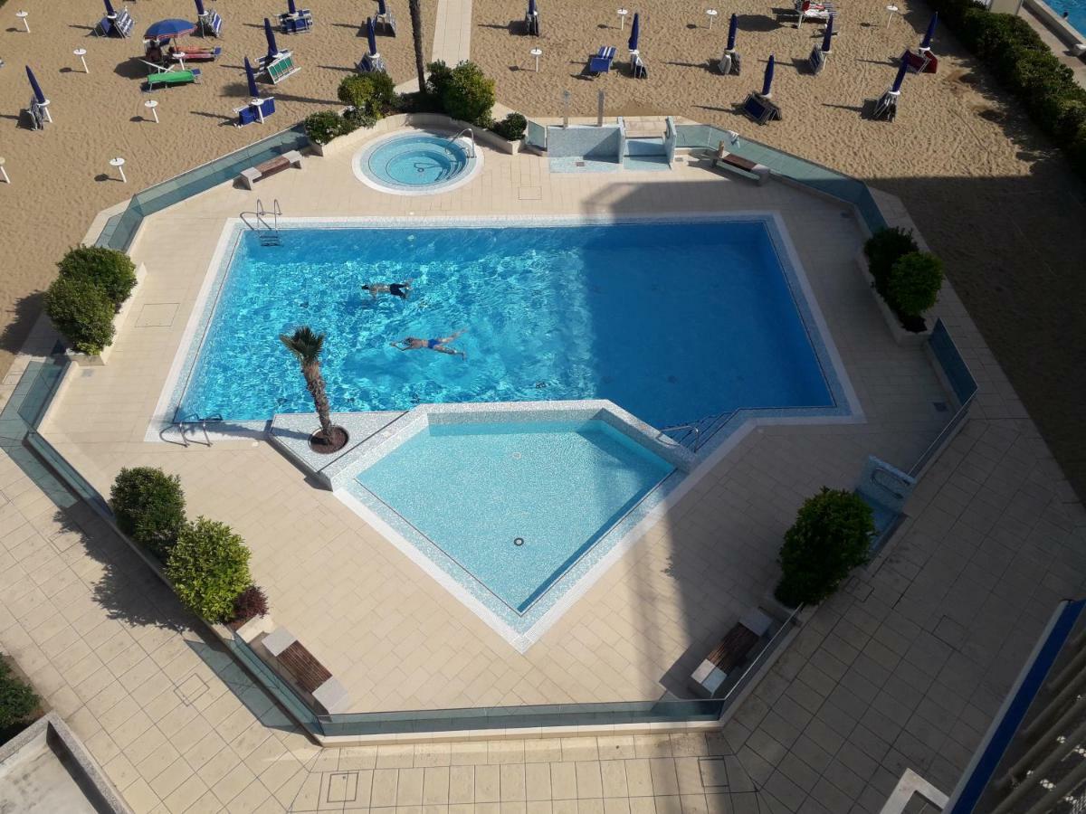 Residence Natante - Walterigato Apartments Solo Per Famiglie Lido di Jesolo Luaran gambar